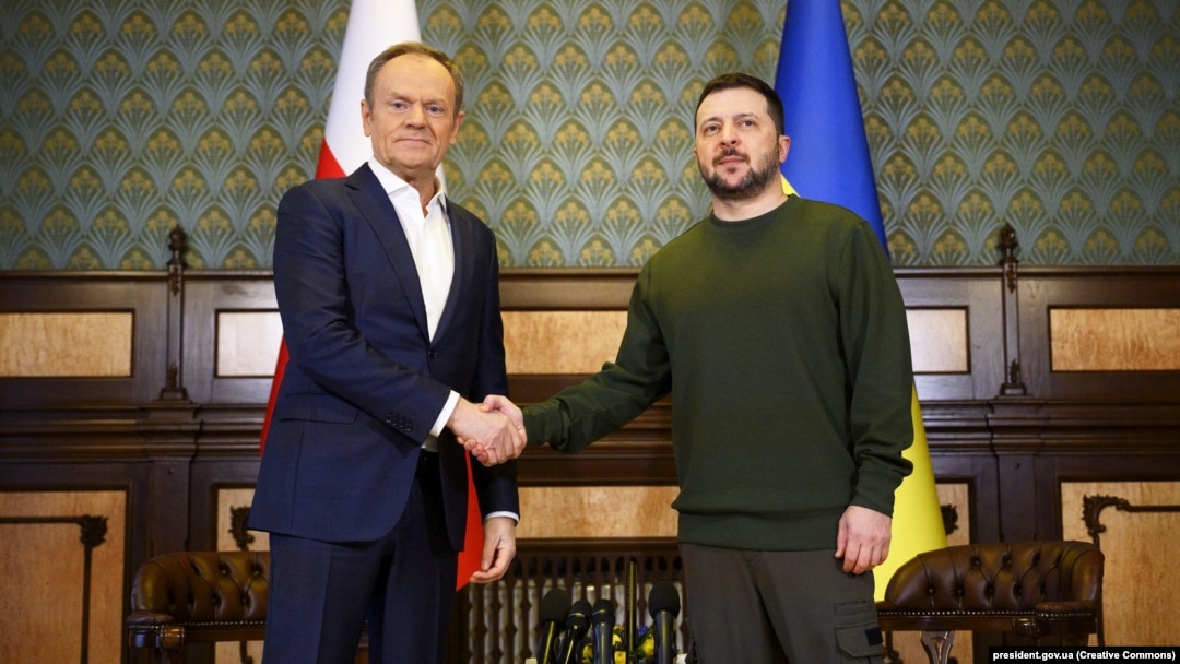 Președintele Ucrainei, Volodimir Zelenski, și prim-ministrul Poloniei, Donald Tusk. Kiev, 22 ianuarie 2024.