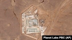 Imagine de satelit a bazei militare cunoscută drept Tower 22 din nord-estul Iordaniei, în toamnă. Zilele trecute, ea s-a aflat în centrul unei implicări mai mari americane în Orientul Mijlociu, după uciderea a trei militari americani într-o zonă de la granița Iordaniei cu Siria. 