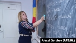 Profesoară de limba română la liceul „Mihai Eminescu” din Dubăsari, regiunea transnistreană