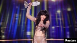 Loreen a devenit al doilea artist care câștigă de două ori Eurovisionul, după Johnny Logan. A mai obținut trofeul în 2012, cu hitul internațional Euphoria.