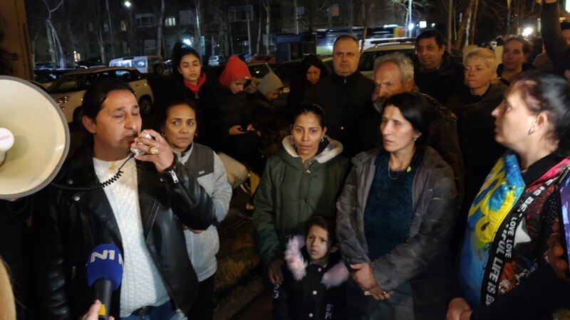 Protest u Beogradu zbog policijske racije u romskom naselju