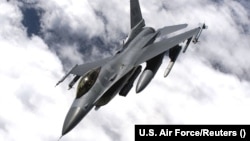 Američki borbeni avion F-16, 19. septembra 2001.