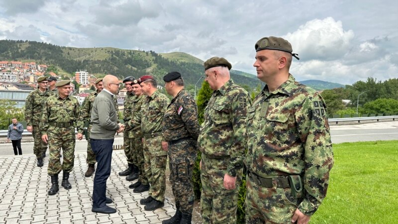 Генералштабот на Србија покрена иницијатива за враќање на задолжителниот воен рок