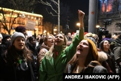 Učesnici protesta traže poništavanje izbora u Beogradu, 19. decembar 2023.