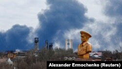 Дым в оккупированном Донецке, 19 февраля 2024 года