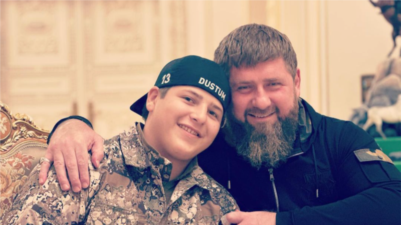 Tatăl bolnav, fiul rănit. Un accident rutier întunecă și mai mult viitorul Ceceniei