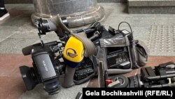 ტელეკომპანია „იმედის“ მიკროფონი.