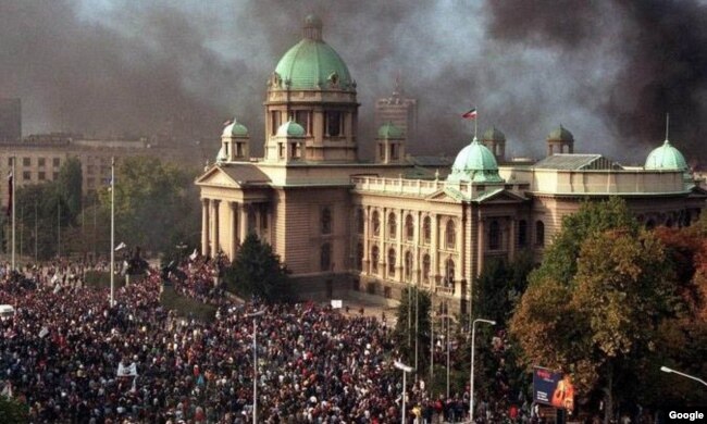A Milošević-rezsim vége: a 2000. október 5-i tüntetések