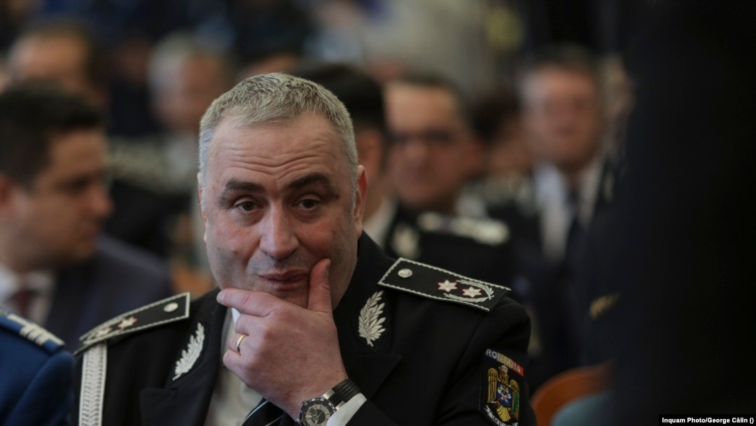 De astăzi, chestorul-șef de Poliție, Liviu Vasilescu, fost șef al Direcției Generale Anticorupție, fost șef al Poliției Române a devenit pensionar la 56 de ani. 