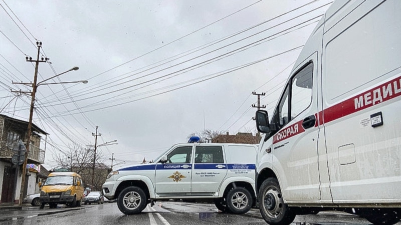 РФ: в Махачкале и Дербенте напали на полицейских, православные храмы и синагогу, объявлена контртеррористическая операция
