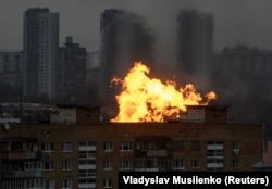 Взрыв в результате попадания российской ракеты или ее обломков. Киев, 2 января 2024 года