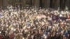 Протестиращи в Грузия се събират на Площада на героите след приемането на закона за "чуждестранните агенти"