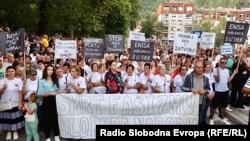 Protestna šetnja i skup podrške radnici koju je pretukao vlasnik hotela u kojem je radila, Jablanica, 9. august 2023. 