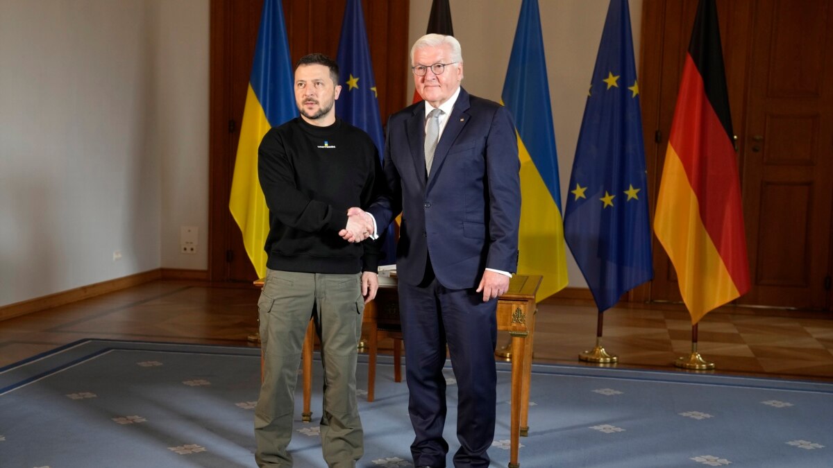 На тлі повідомлень про найбільший пакет допомоги від Німеччини Зеленський прибув до Берліна