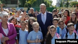 Președintele Klaus Iohannis a participat la ceremonia de deschidere a anului școlar de la Școala Gimnazială nr. 162 din București.