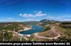 Jezero Mandek pored Livna, smatraju mještani bi moglo biti ugroženo, tvrde iz neformalne grupe građana 'Zašitimo izvore Mandeka' iz Livna.