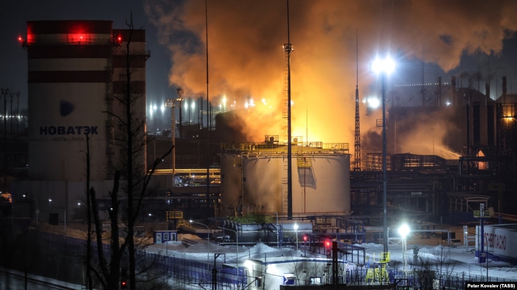 Пожар на терминале компании "Новатэк" в порту Усть-Луга после атаки беспилотников, 21 января 2024 года 