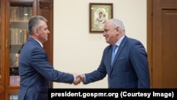 Așa-zisul președinte transnistrean, Vadim Krasnoselski, și Păun Rohovei, reprezentantul Ucrainei, s-au întâlnit la Tiraspol pe 19 februarie. 