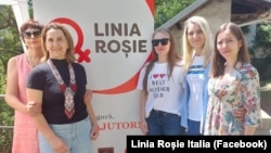 Voluntarele de la Linia Roșie Italia. De la stânga la dreapta: Lilia Olog, Eugenia Ursu, Svetlana Jereghi, Gabriela Mitrofan, Viorica Mereuță-Jora.