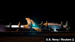 Polijetanje sa nosača aviona američke mornarice USS Dwight D. Eisenhower u napadu na ono što američka vojska opisala kao vojne ciljeve Huta u Jemenu, 3. februara 2024.