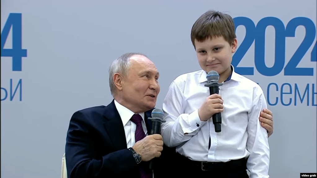 Владимир Путин открывает в России Год семьи