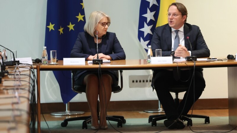 Aliații „nu se duc în Rusia”, spune comisarul european pentru extindere după forumul de la Sarajevo