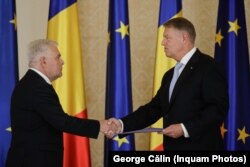 Angel Tîlvăr, ministrul Apărării, și Klaus Iohannis, președintele României, au negat tip de două zile că o dronă rusească ar fi putut ajunge pe teritoriul României.