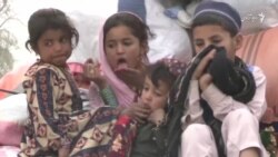 مهاجران برگشته از پاکستان از نبود سرپناه شکایت میکنند
