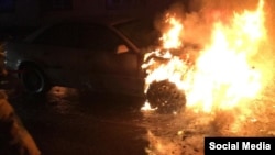 An Almaty-based journalist and vlogger, Vadim Boreiko, said two cars belonging to his cameraman Roman Yegorov were burned in an arson attack in February.
