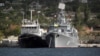 Навіщо у Севастополі розрізають захоплені українські кораблі?