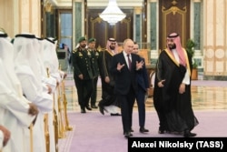 Президент РФ Владимир Путин и наследный принц, председатель Совета министров Саудовской Аравии Мухаммед ибн Салман Аль Сауд. Эр-Рияд, 6 декабря 2023 года