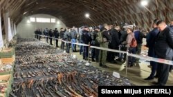 Puške, mitraljezi, ručne bombe među predatim oružjem u Srbiji 