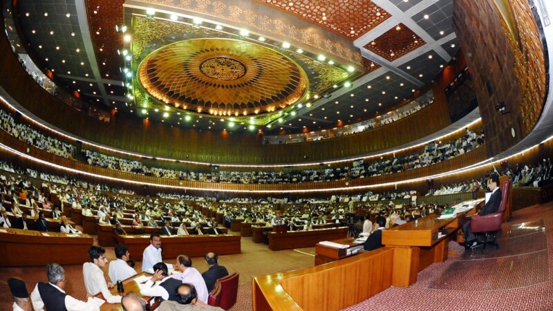 د پاکستان پارلمان په ملک کې پر یوه وخت د انتخاباتو منظوري ورکړه 