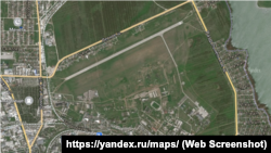 Евпаторийский авиаремонтный завод расположен возле станции Евпатория-Товарная. Скриншот карты Яндекс