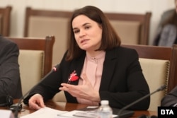  По време на визитата си в България Циханоуска приказва пред парламентарната комисия по въпросите на Европейския съюз, Шенгенското пространство и Еврозоната, 5 март 2024 година 