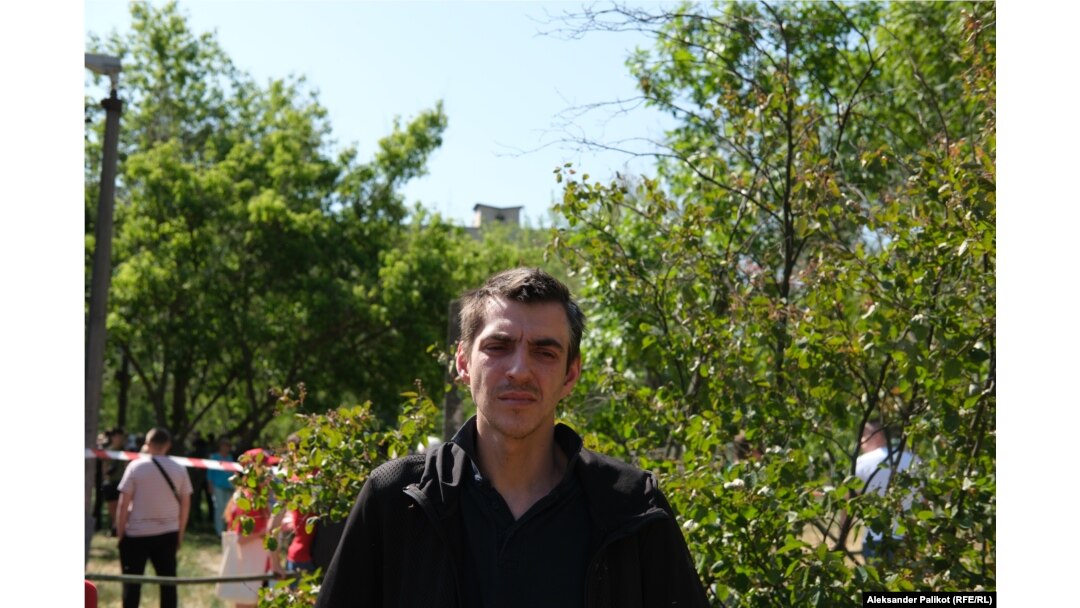 Yaroslav Ryabchuk și-a pierdut soția cu care era căsătorit de 17 ani, Natalya, ca urmare a unei lovituri cu rachete rusești pe 1 iunie.