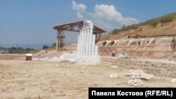  Затрупаният с пясък конгрес 