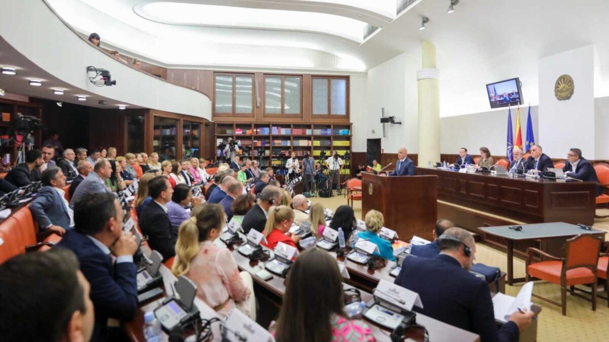 В парламента на Северна Македония на 18 август ще трябва