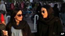 Žene u Teheranu bez obavezne islamske marame, 29. april 2023.