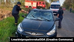 За словами Лисака, в Любимівській громаді області падіння уламків пошкодило автомобіль, троє людей зазнали поранень, але відмовилися від госпіталізації