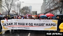Deo Beograđana okupio se na poziv pokreta Kreni-Promeni zbog namera vlasti da za potrebe projekta Expo 2027. ruši i izmesti deo kompleksa Beogradskog sajma, 10. decembra 2023.