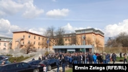 Sud Bosne i Hercegovine, uoči nastavka suđenja Miloradu Dodiku i Milošu Lukiću, gdje su se okupile Dodikove pristalice, Sarajevo, 6. marta 2024.