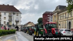 Subotica podeljena na dva dela: Saobraćaj blokiran traktorima