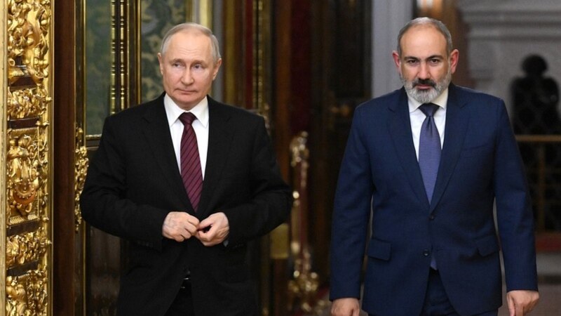 Putin, Pashinian Discuss Lachin Corridor Crisis