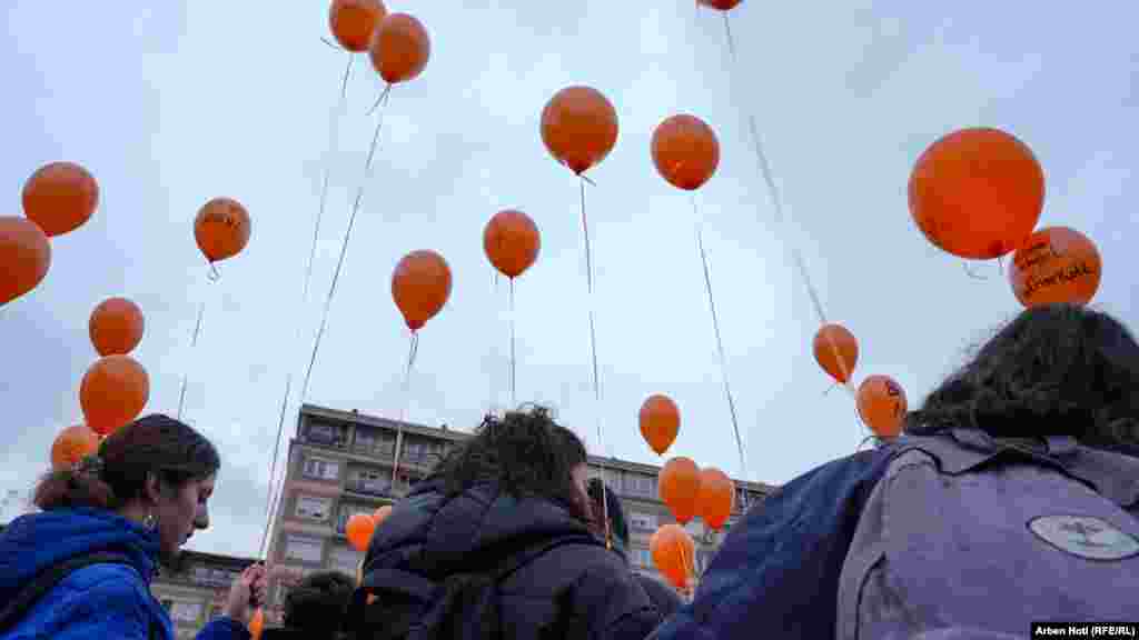 Protesters gathered for a march planned by the Artpolis arts organization, which arranged for participants to carry what they called &quot;balloons of hope.&quot;&nbsp;