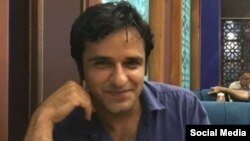 ضیا نبوی اواخر اردیبهشت با انتشار نامه‌ای از بند هشت زندان اوین از شیوع ساس در این زندان خبر داد