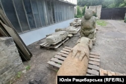 Кам'яні скульптури з фронтової Донеччини, Дніпро, червень 2024 року