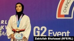 فاطمه جامی که از رقابت های تکواندو در کوریای جنوبی مدال برونز به دست آورد