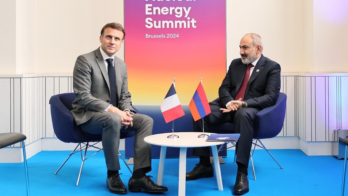 Pashinyan and Macron hold talks on Armenia
