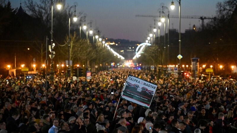 Mađari na protestu protiv Orbana zbog skandala